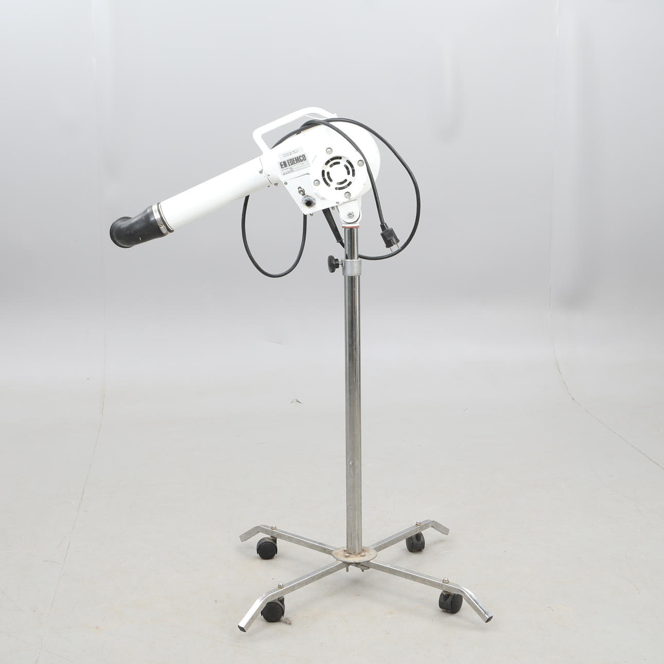 FUR DRYER, on stand with wheels, Edemco.