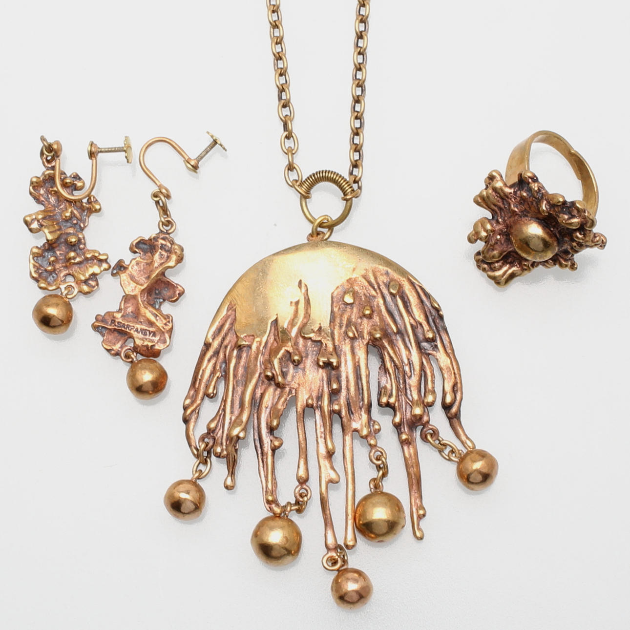 SMYCKEN, 4 st, patinerad brons, Pentti Sarpaneva, Finland, 1900-talets andra hälft.