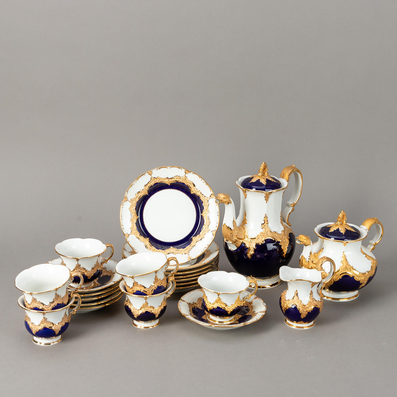 MEISSEN. Service B-Form, 2. Hälfte 20.Jh. (21).