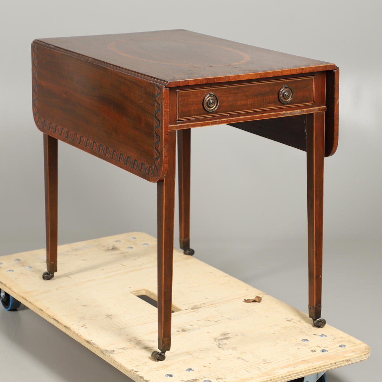 ANTIKE MAHAGONI-PEMBROKE-TISCH.