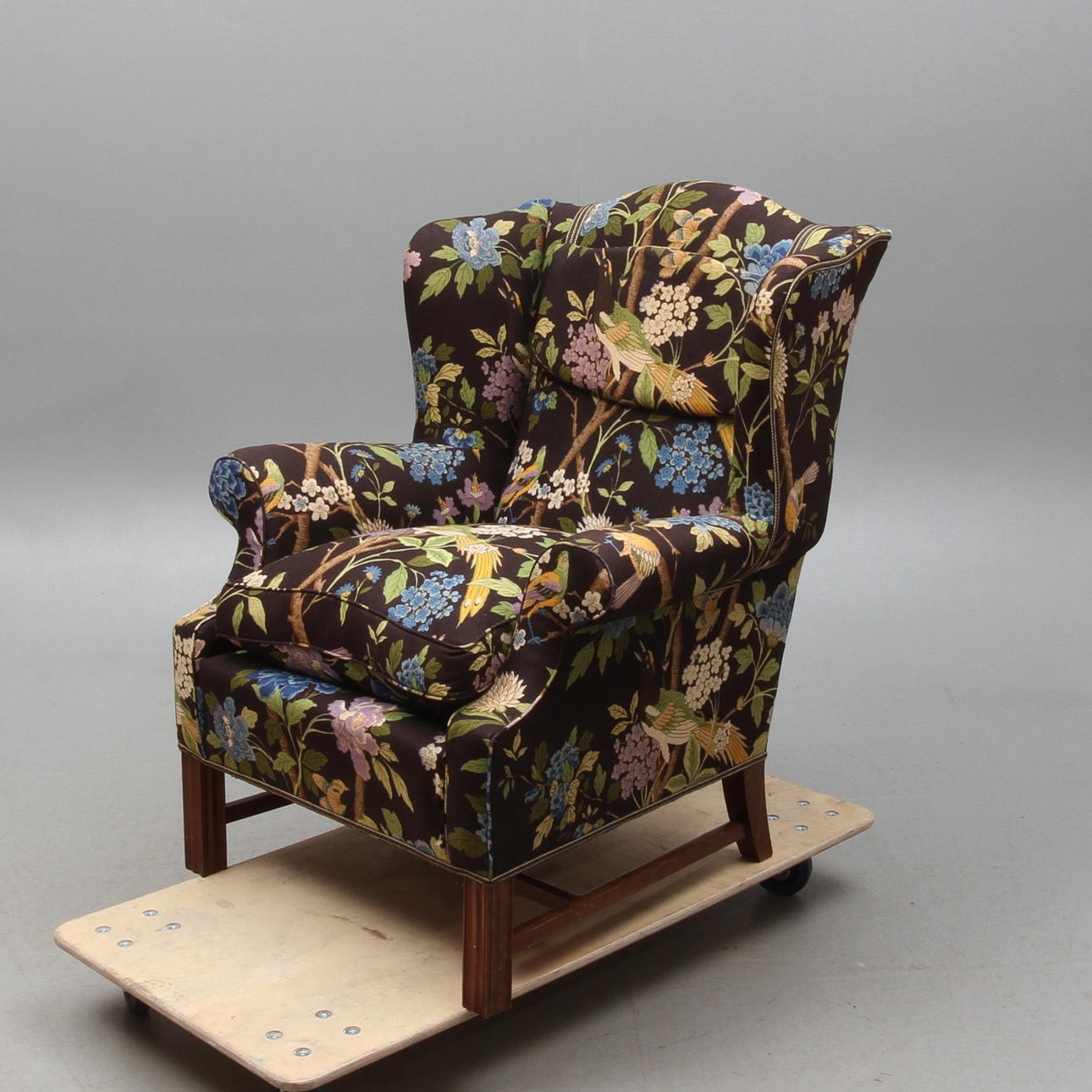 ÖRONLAPPSFÅTÖLJ, 1900-tal.