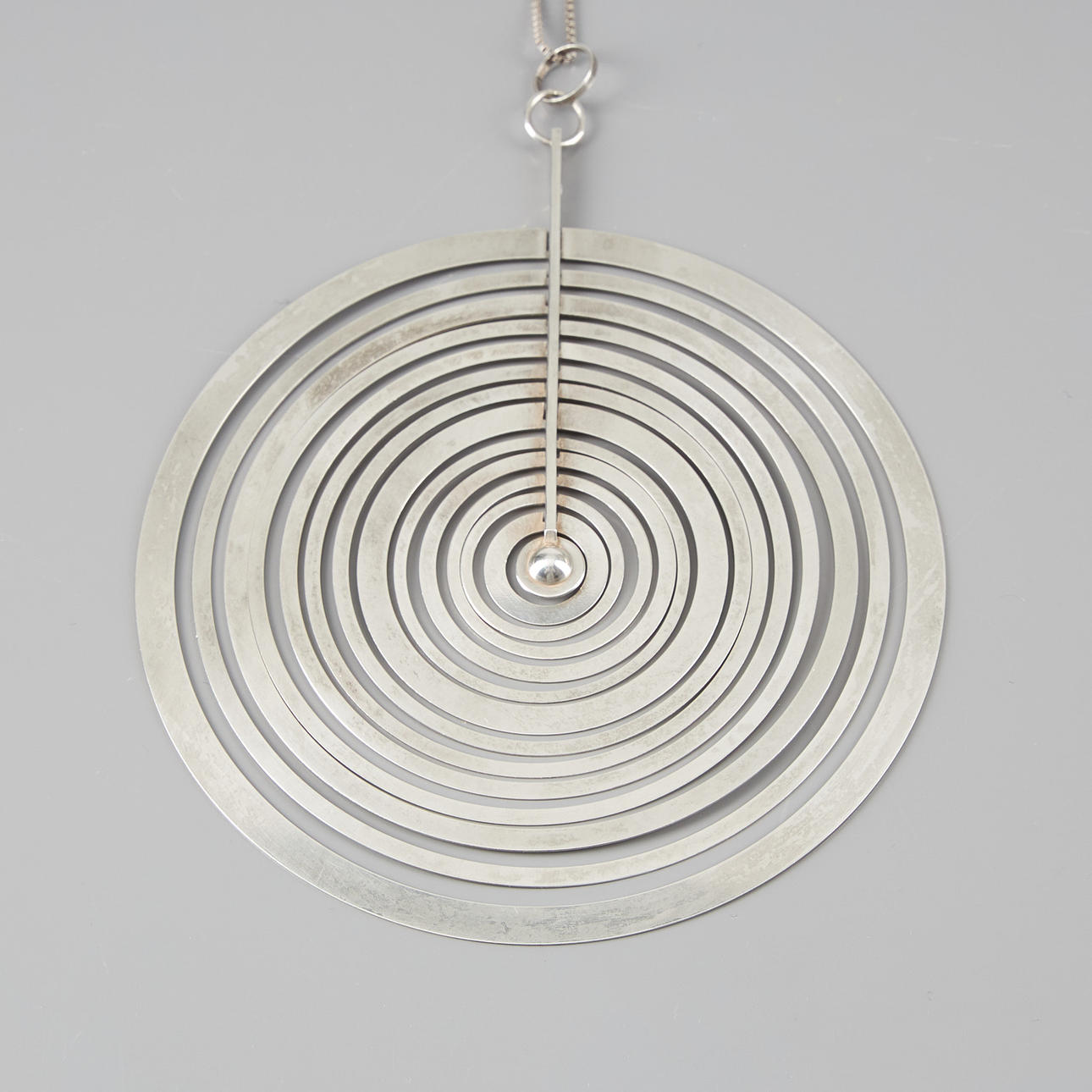 TAPIO WIRKKALA. HÄNGE, Silvermåne, silver, Westerback 1971.