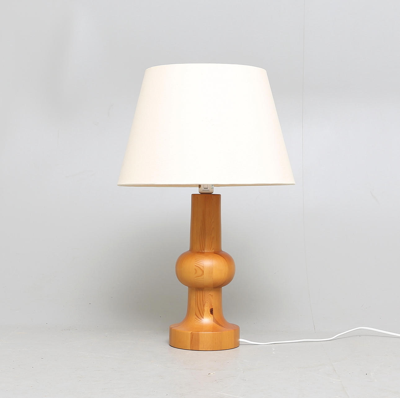 TABLE LAMP, pine, 20th century.