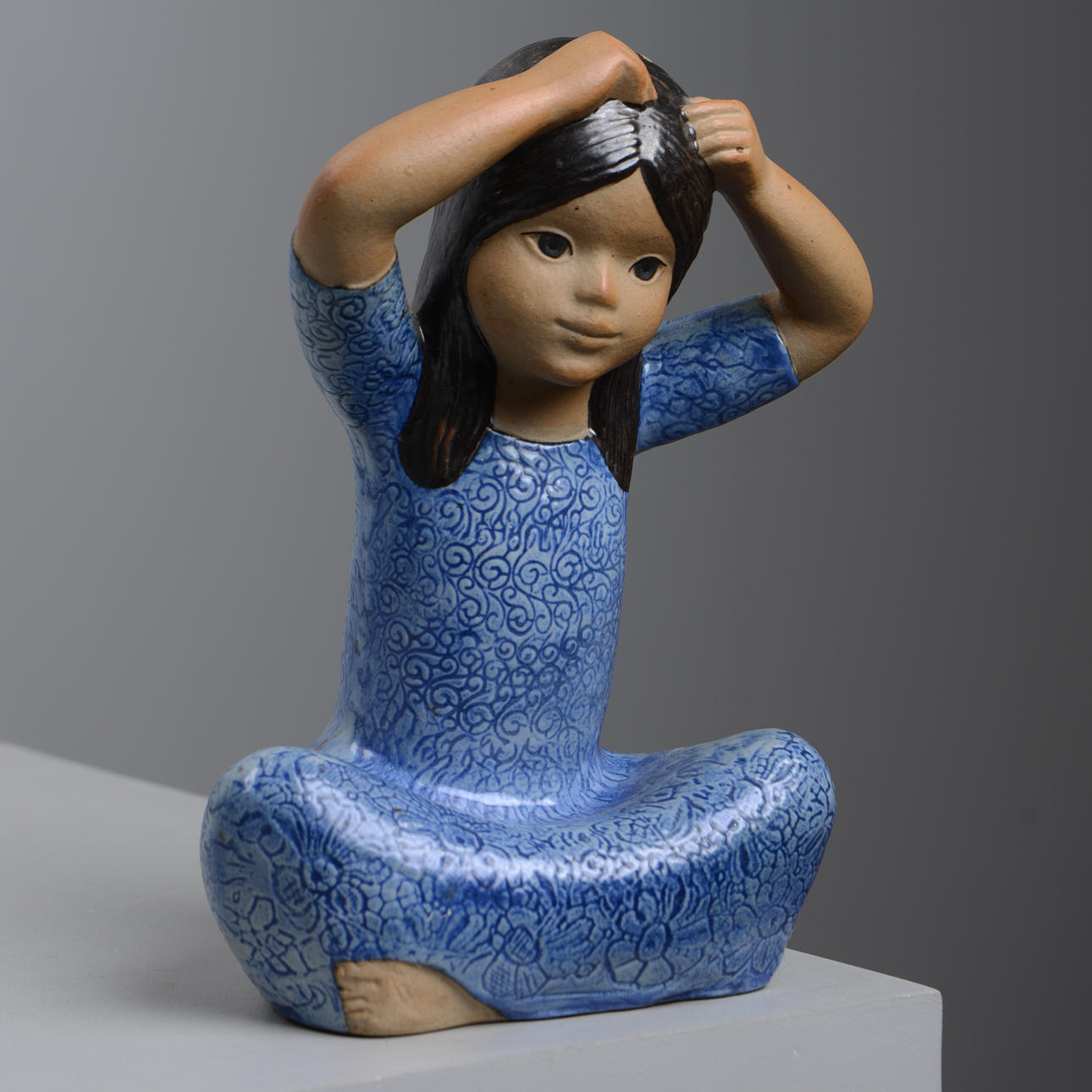 LISA LARSON. Figurine, stoneware, 
