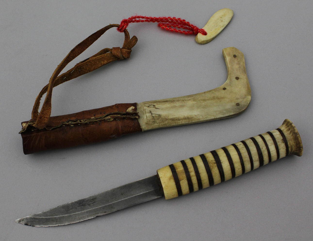 Samekniv. 1900-tal. Signerad TP.