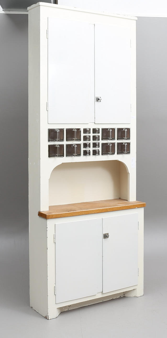 KÖKSSKÅP, omkring 1900-talets mitt.