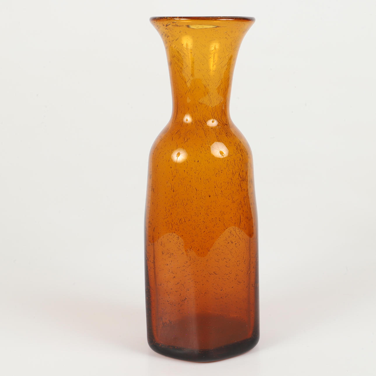 ERIK HÖGLUND. Vase, brunt glas, Boda.