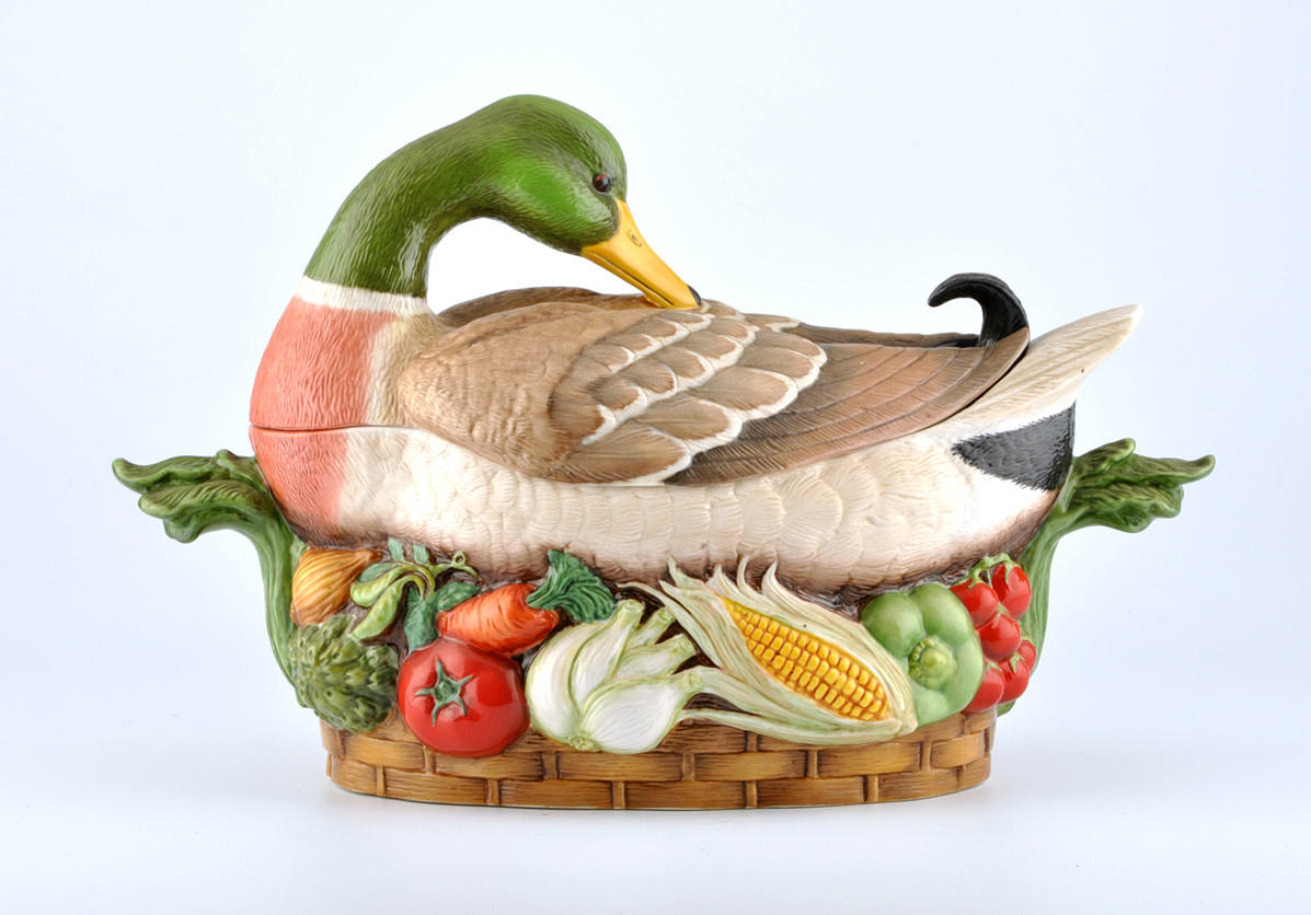 FRANKLIN MINT. 100-årsjubileum ”Le Cordon Bleu”. Terrinen ”Landleben” i ankform.