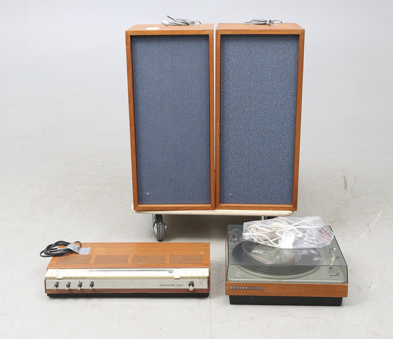 Bang Olufsen, 4 delar.