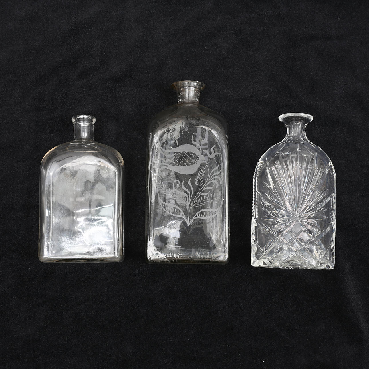 FLASKOR (3), glas, 1800/1900-tal.