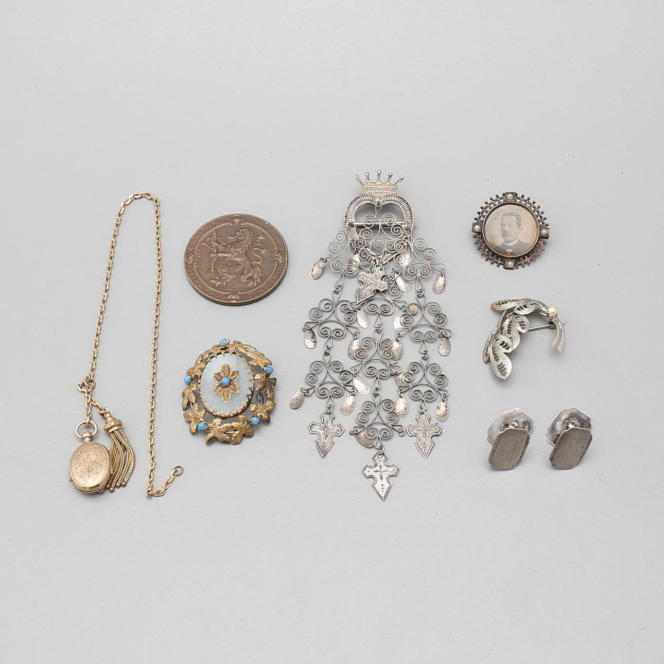 SMYCKEN m.m, 8 st, bl. a silver.