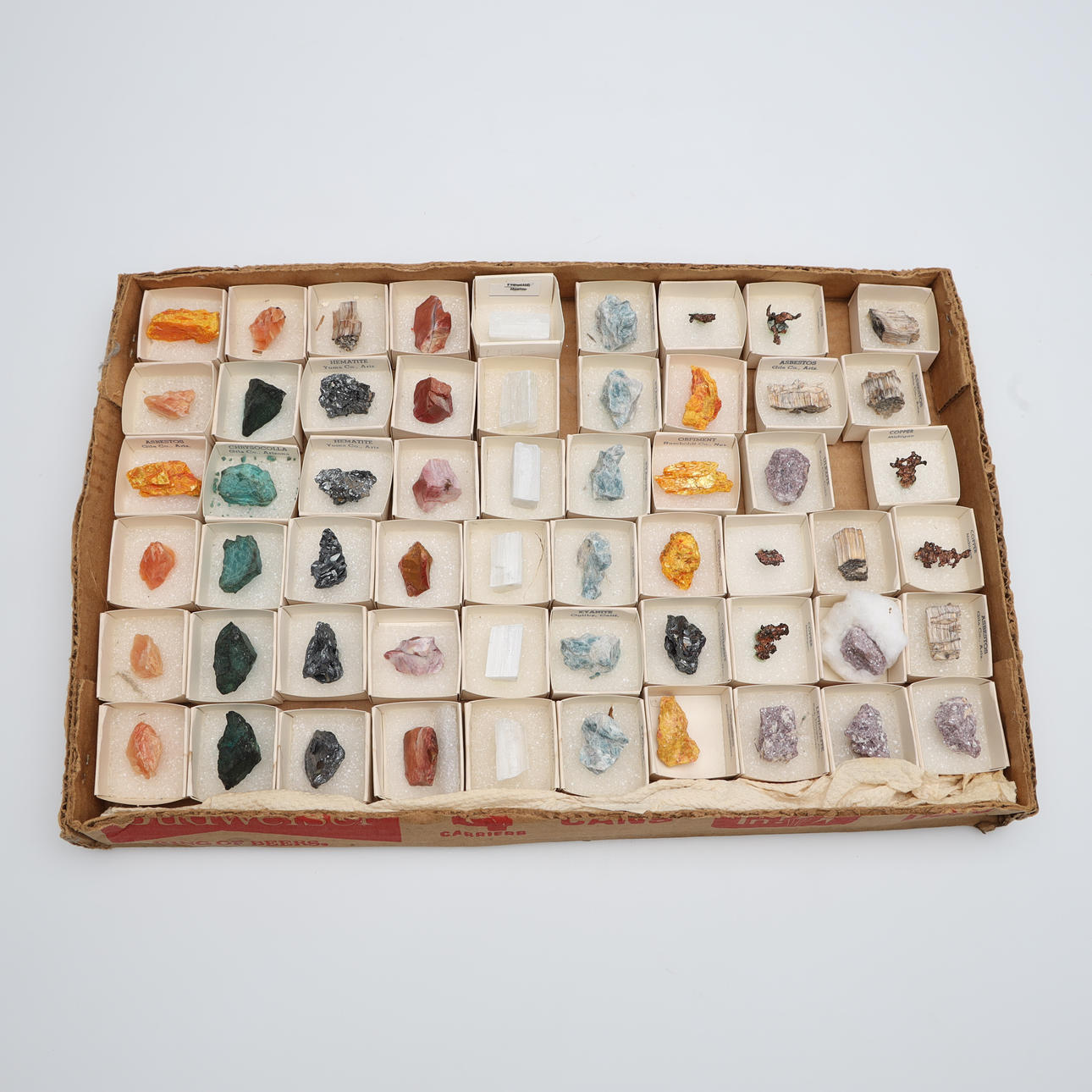 COLECCIÓN MINERALES, 57 piezas.