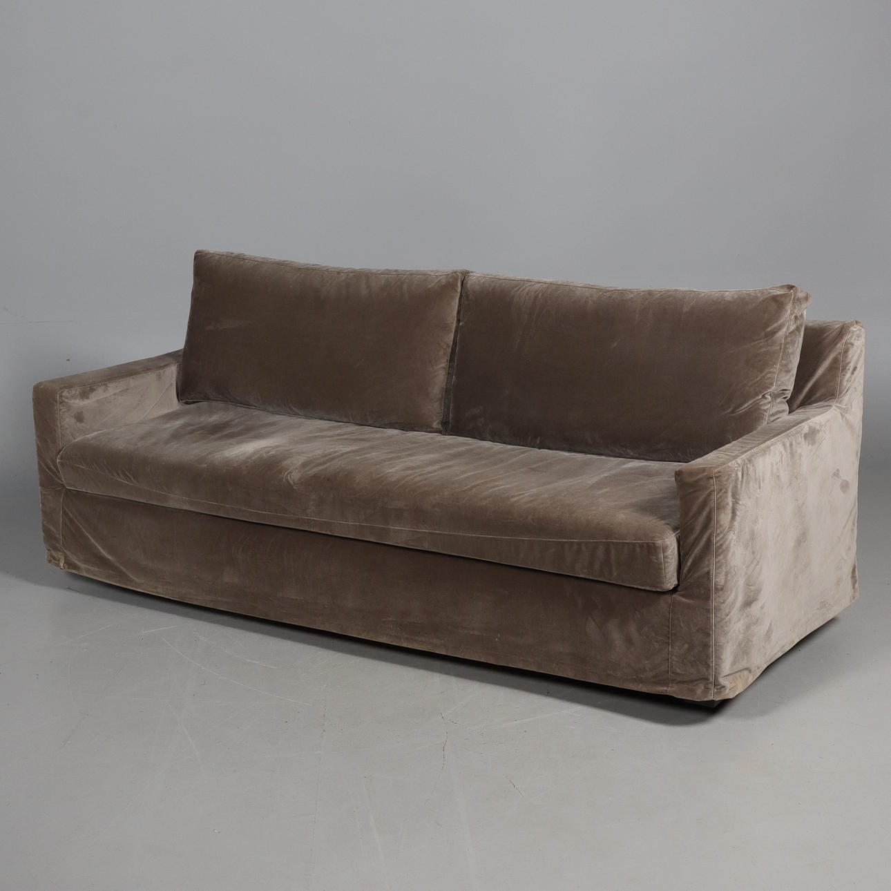 SOFFA, sammet, samtida. Möbler - Soffor & Sittgrupper - Auctionet
