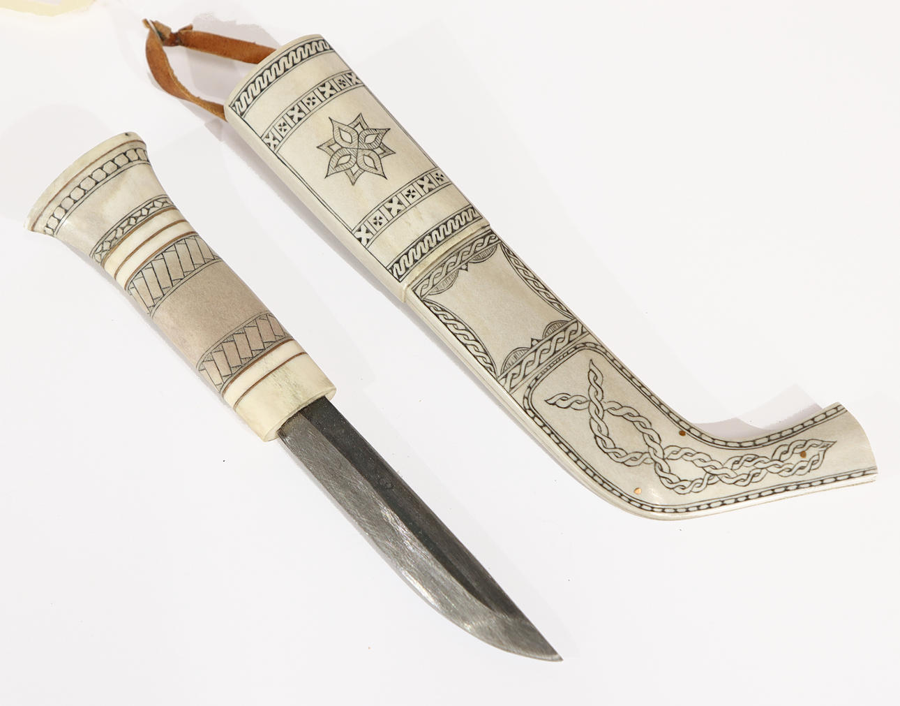 KNIFE, HORN.