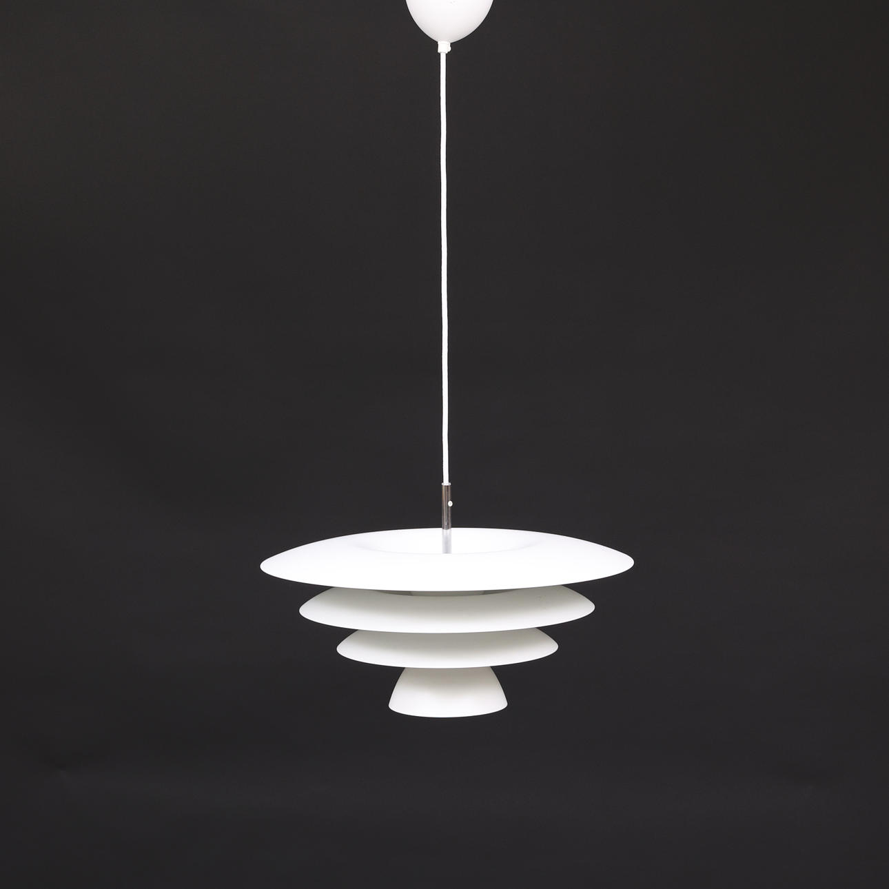 KATTOVALAISIN, Belid. Davinci riipus.