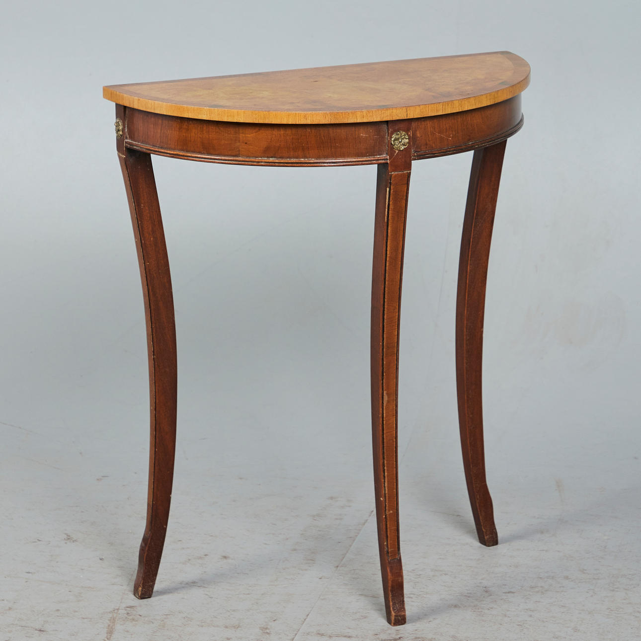 Consola Biedermeier, caoba, metal.