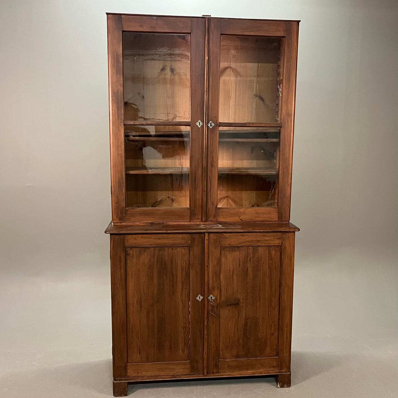 LIBRERÍA, pino, 18/1900.