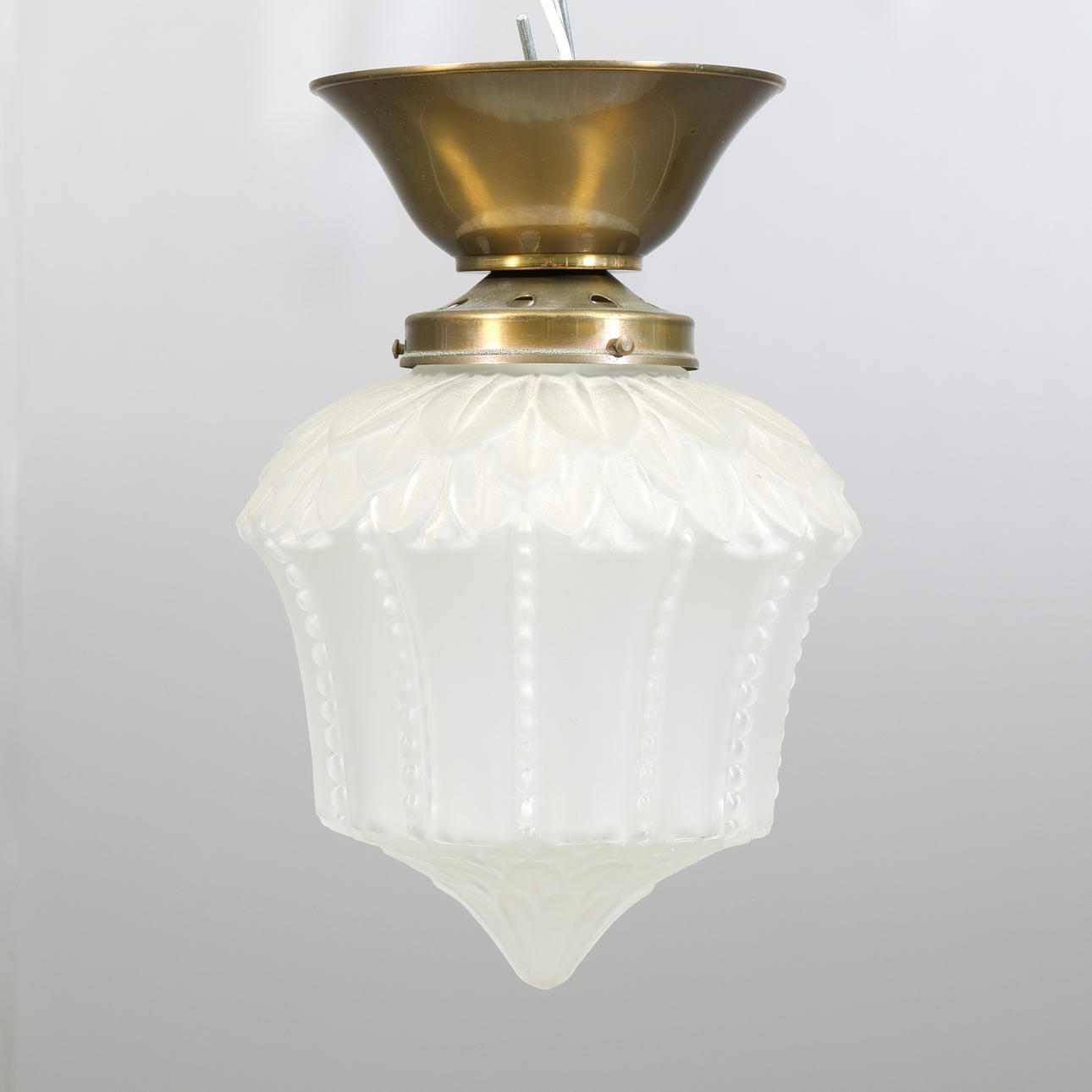 PLAFOND, glaskupa/mässing, sekelskifte.