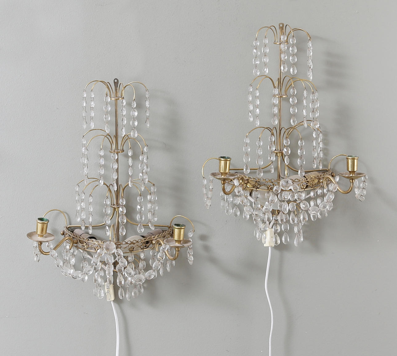 VÄGGLYSTRAR, 1 par.