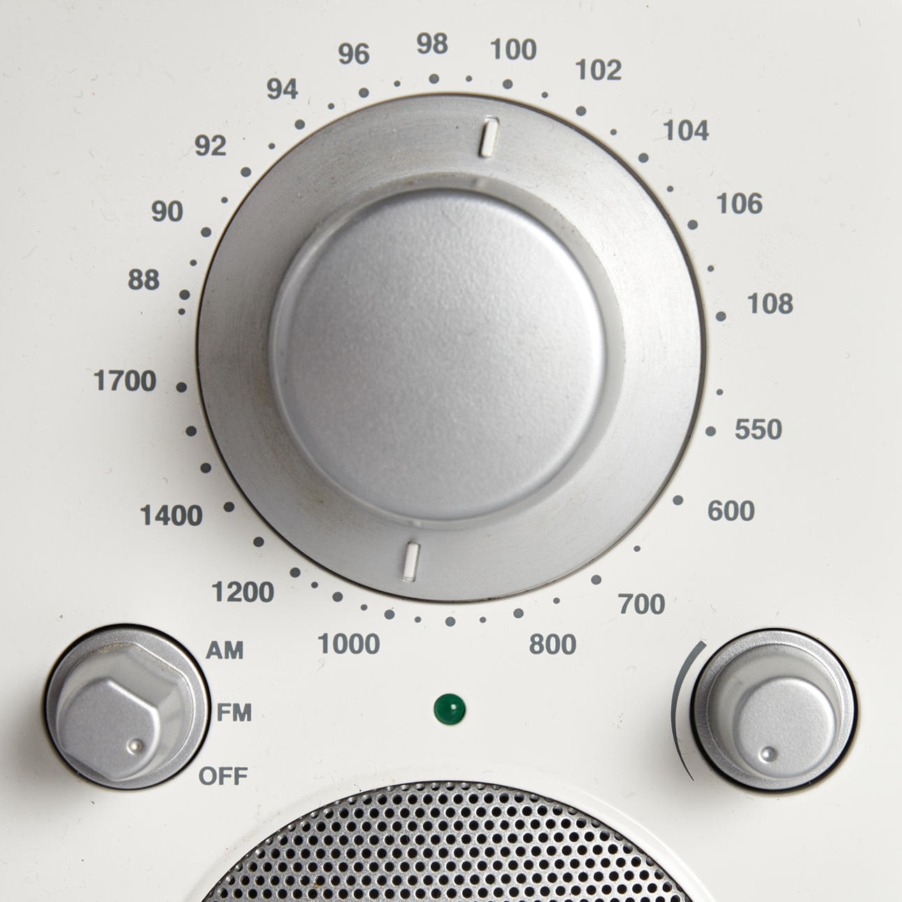 HENRY KLOSS. Radio 'iPAL', Tivoli Audio. Miscellaneous - Modern