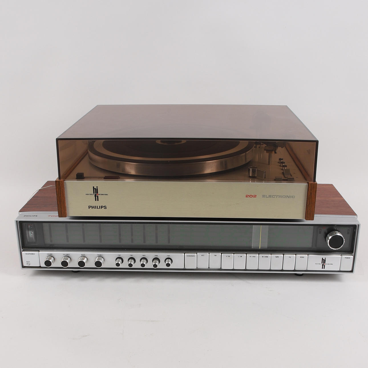 TOCADISCOS Y AMPLIFICADORES, Philips 202 y 702.