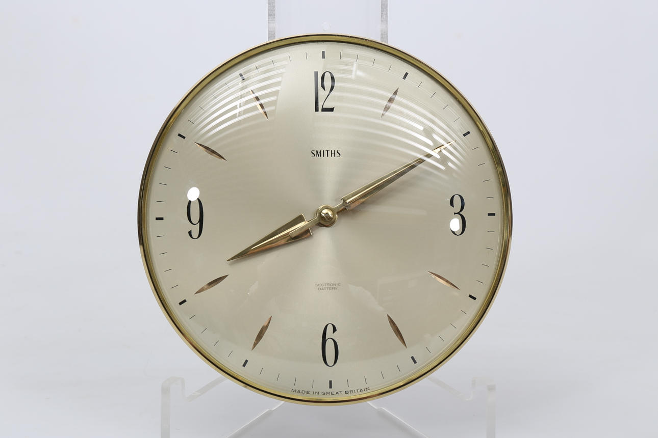 VÄGGUR, batteridrivet, Smiths, England.