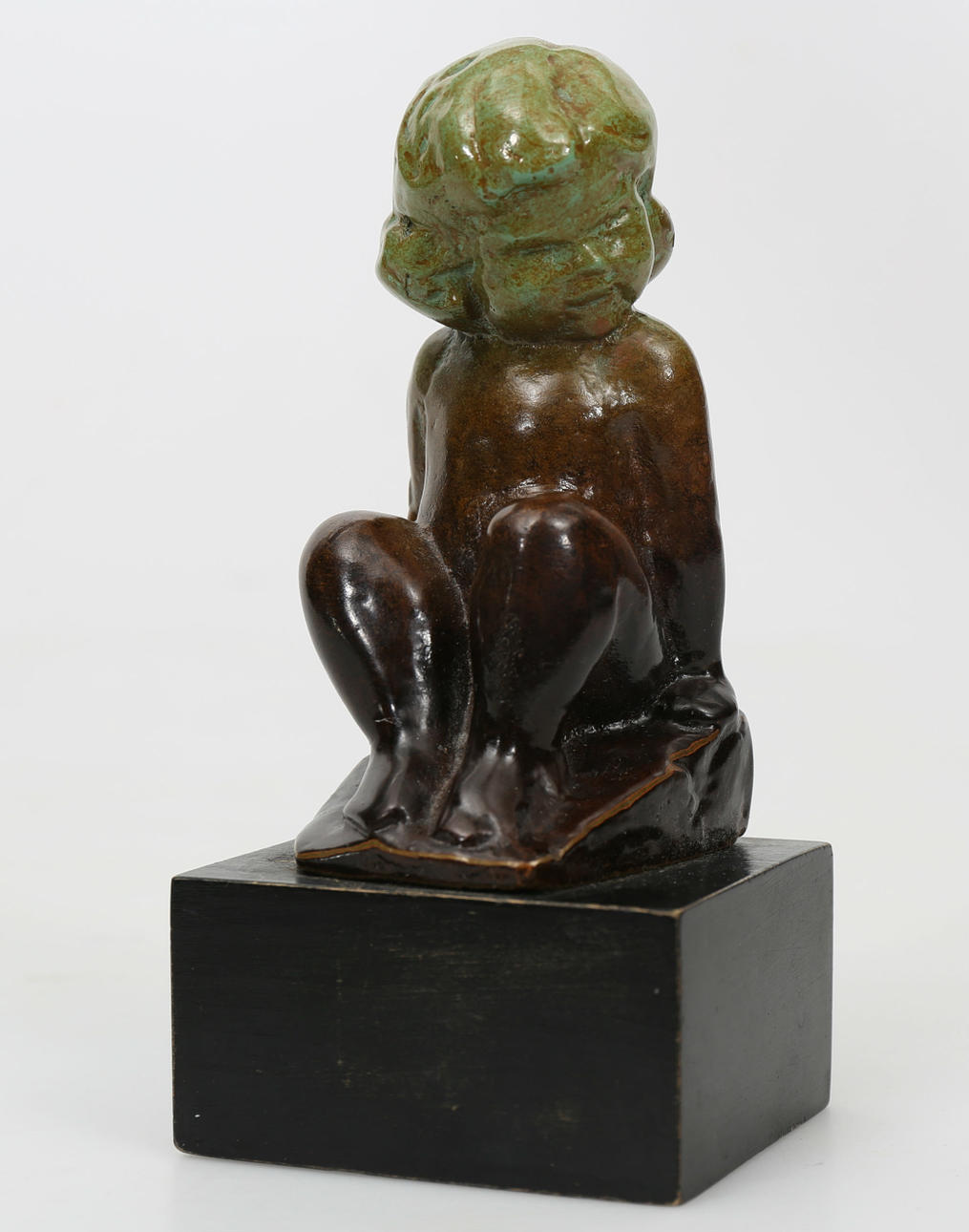 CARL EINAR BORGSTRÖM. Skulptur, brons, Sittande flicka, Ystad brons, signerad ceb.