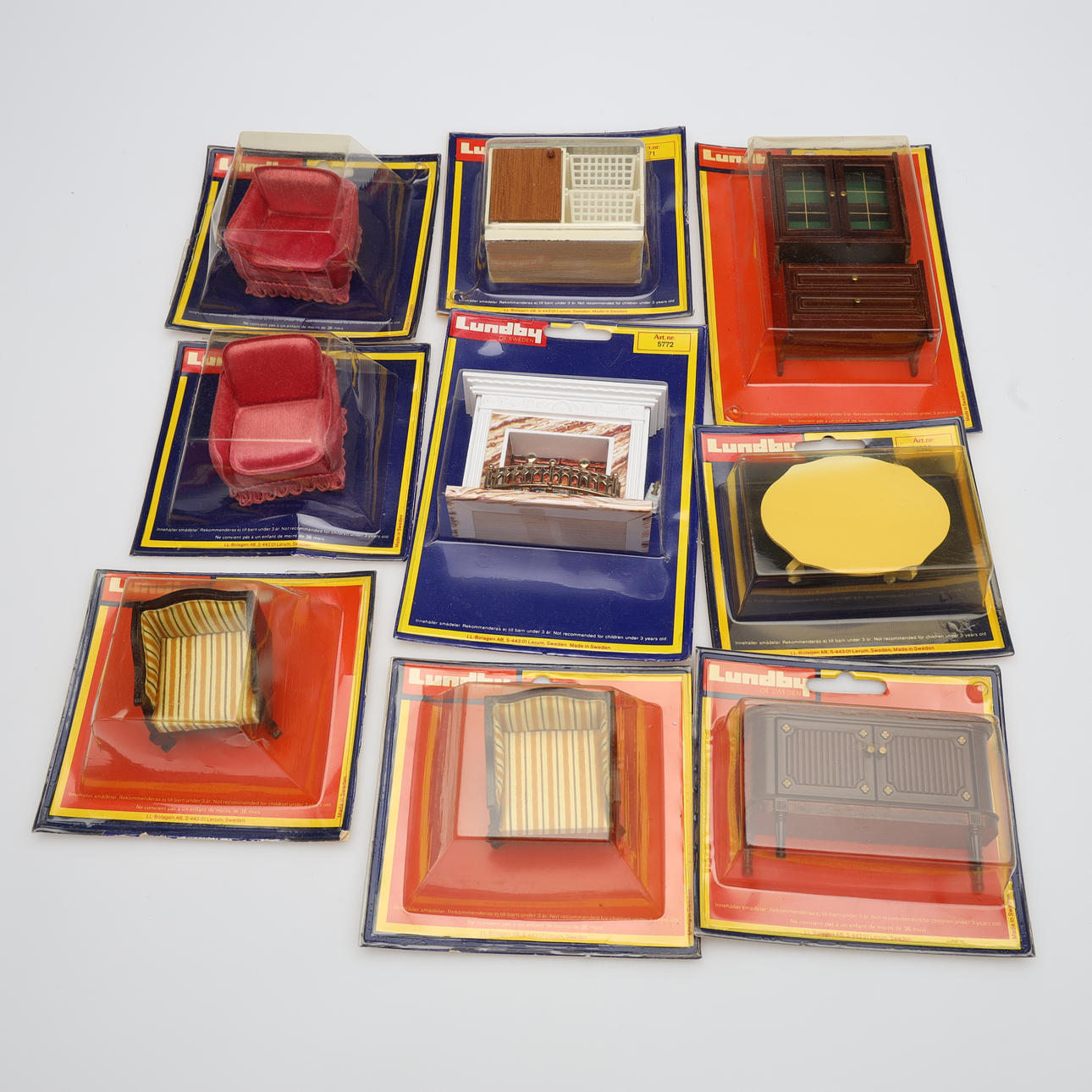 DUKKE MØBLER, 9 stk Lundby.