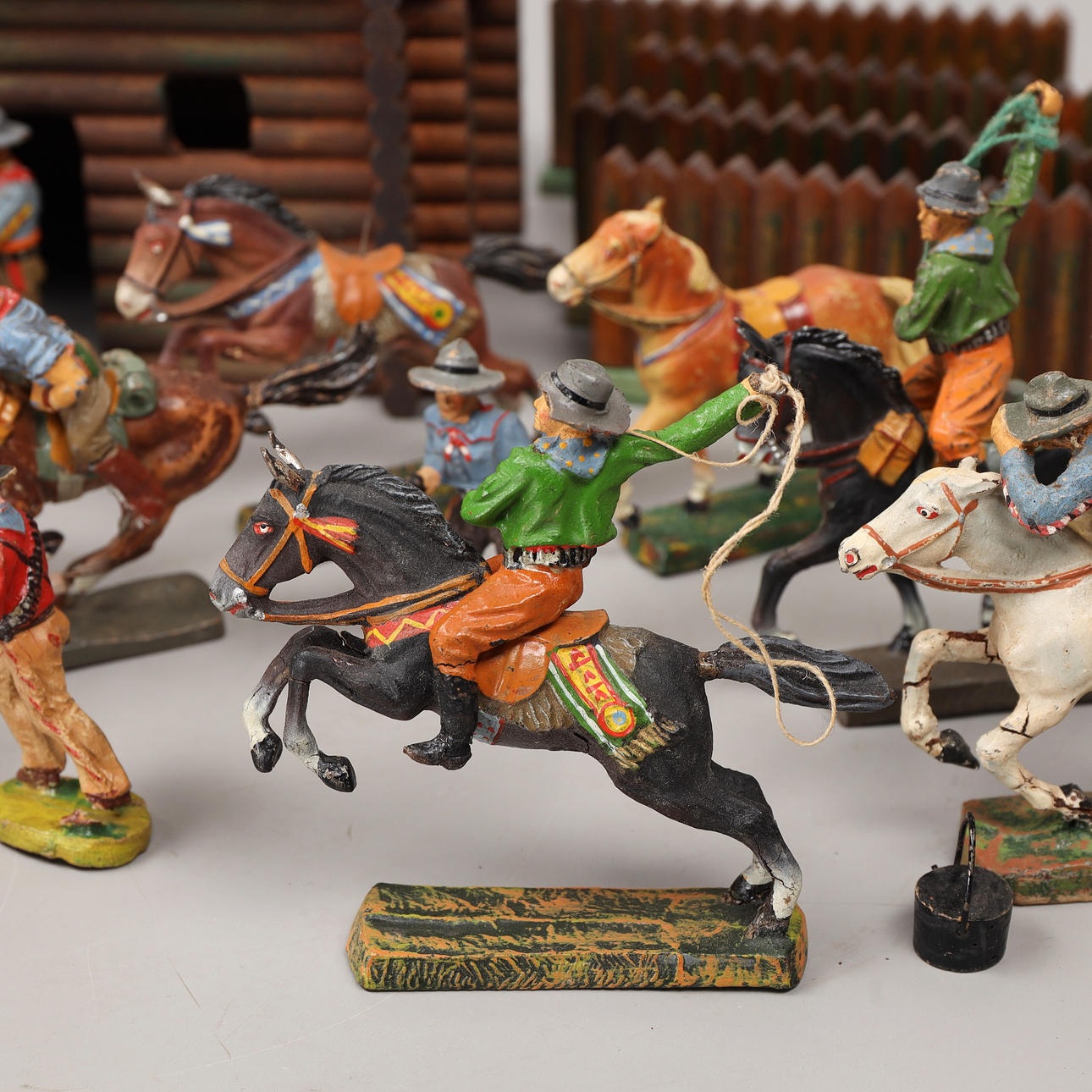 ELASTOLIN DIV COW-BOY INDIANER URALT +++ (Gebraucht) in la heutte für