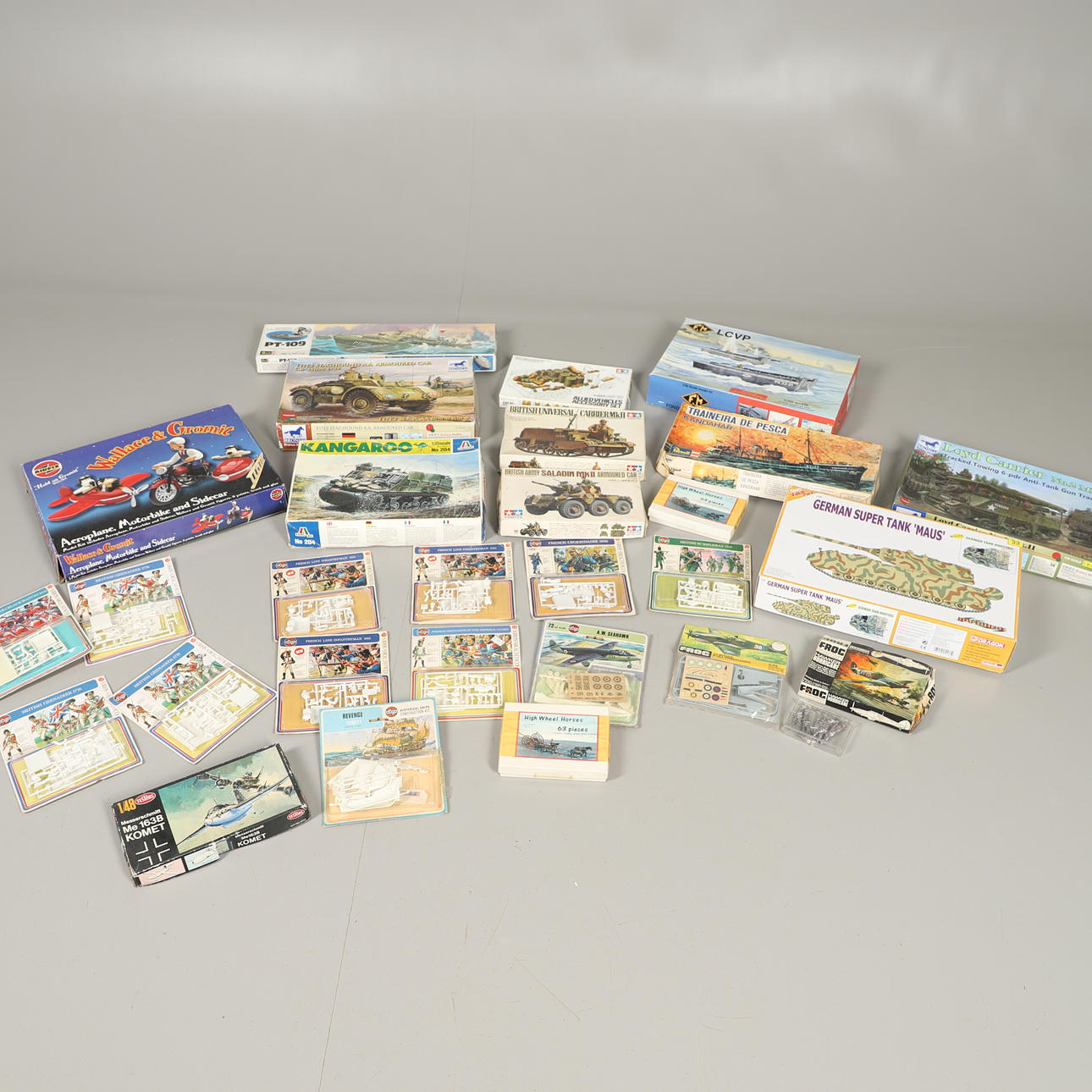 MILITARY BOXED MODEL KITS - INCLUDING AIRFIX, TAMIYA & DRAGON.