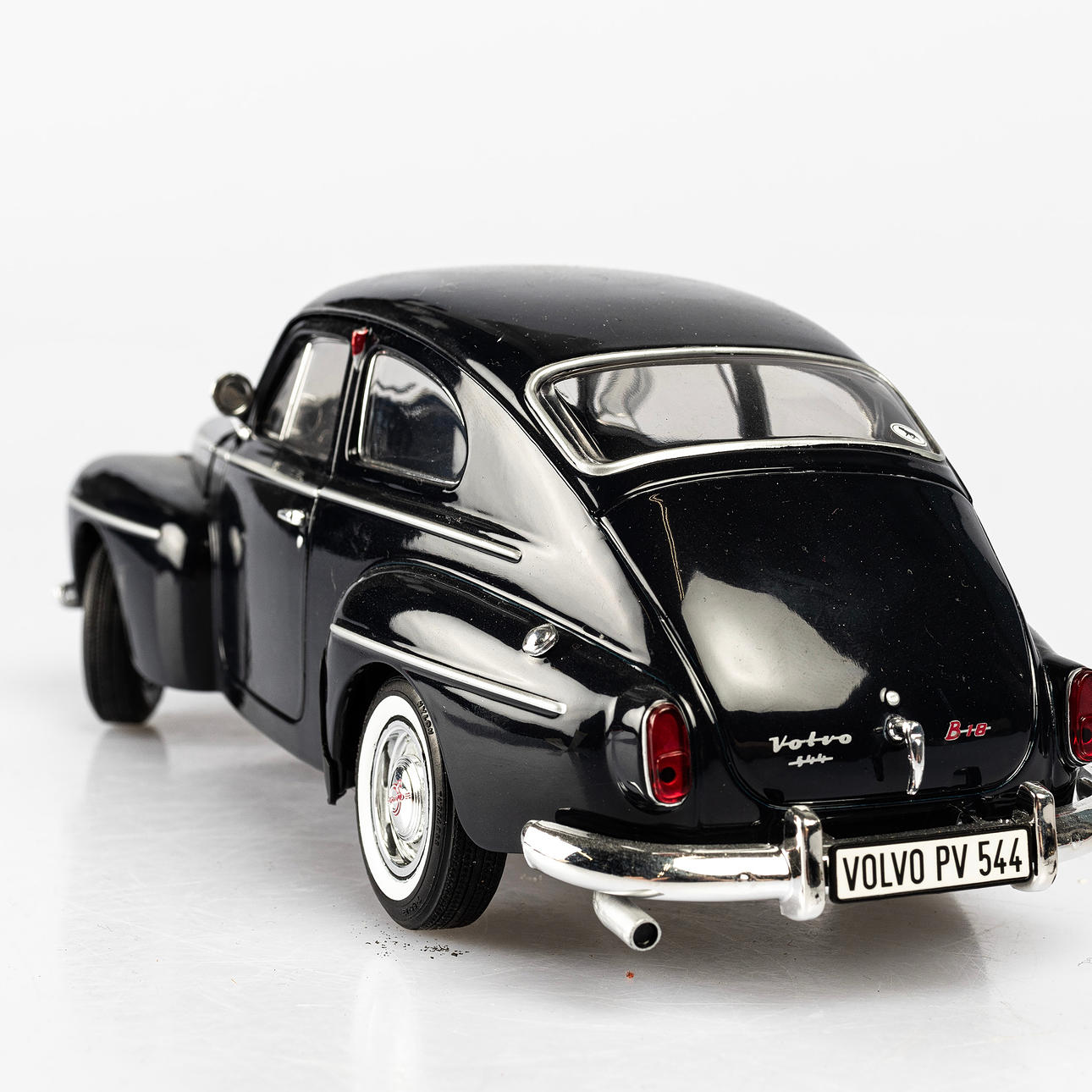 MODEL CAR, Volvo PV544 1/18. Toys - Toys - Auctionet