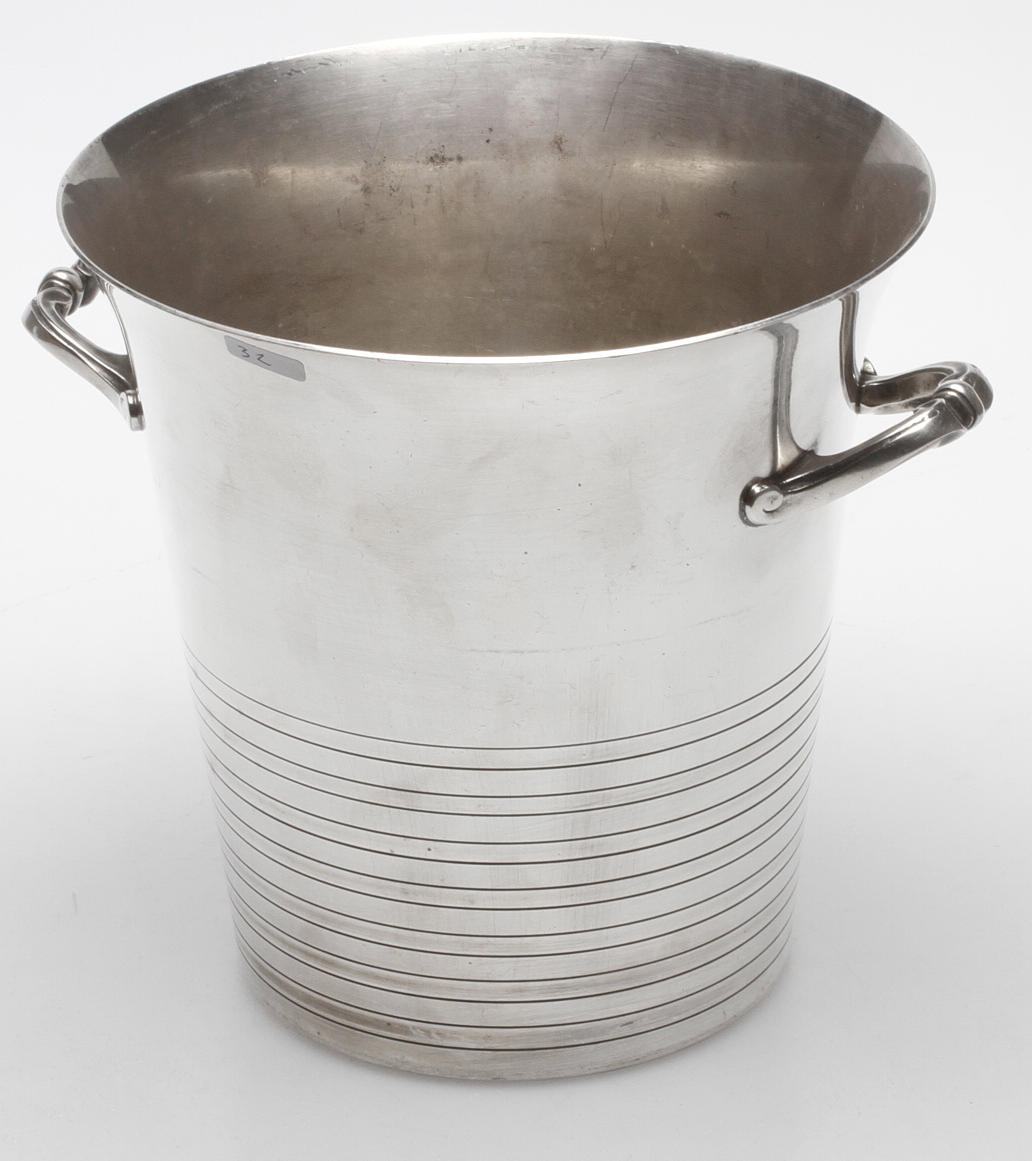 CHAMPAGNEKYLARE, vitmetall, Frankrike, 1900-tal.