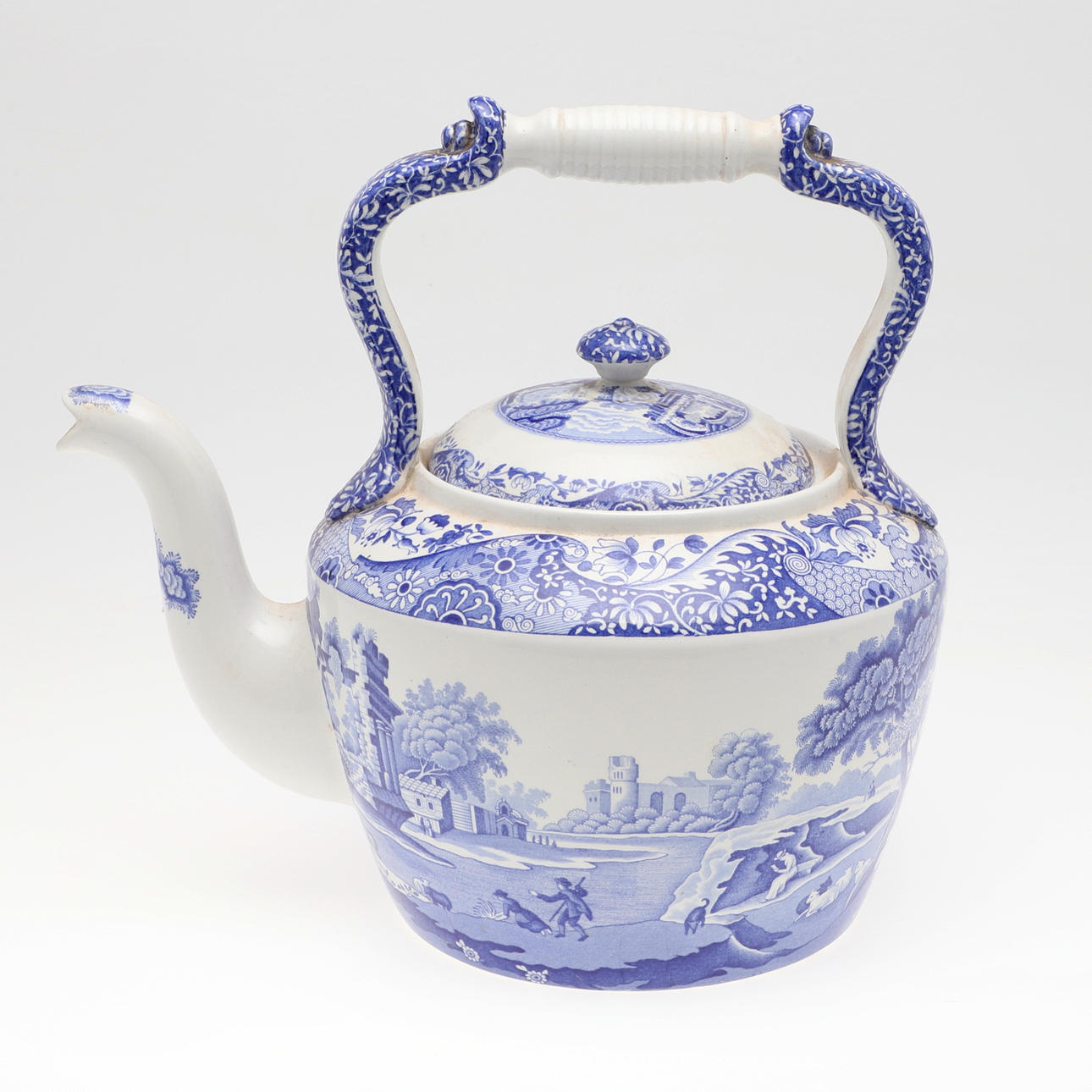 LARGE ITALIAN SPODE TEAPOT.