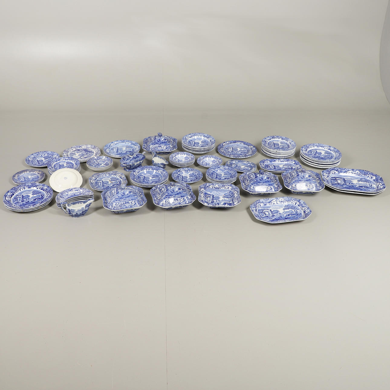 STOR SAMLING ITALIENSKA SPODE MIDDAGSVAROR.