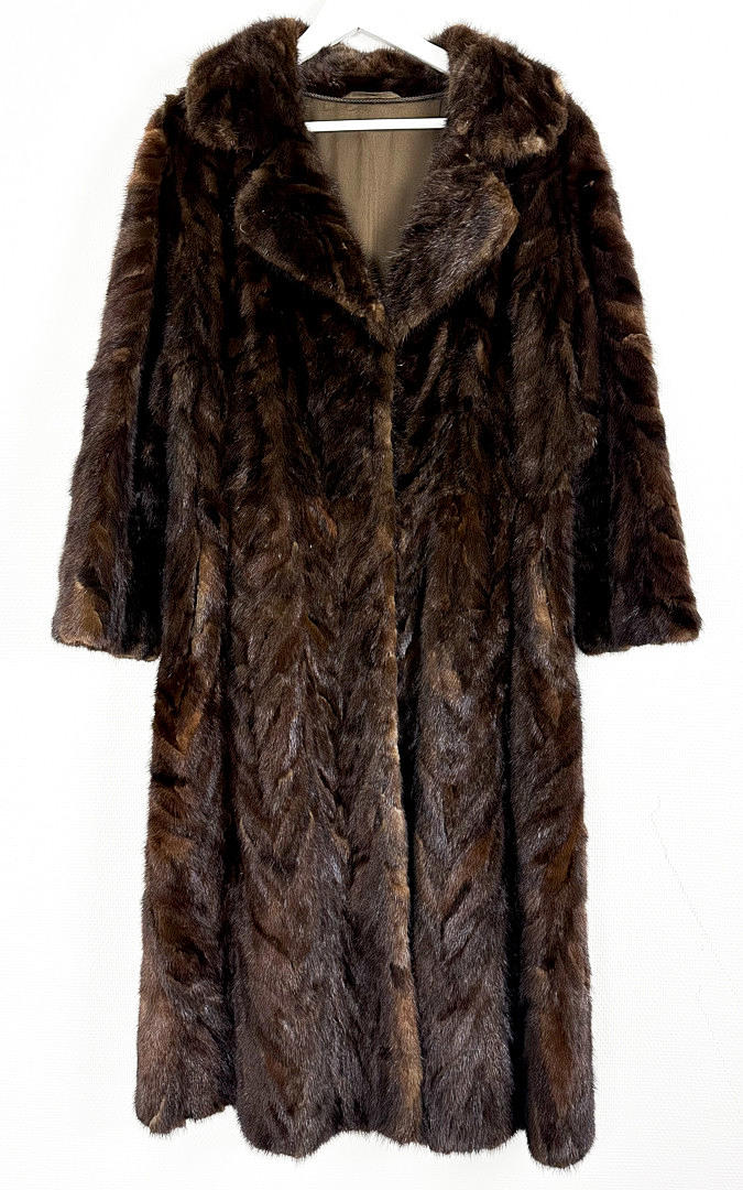 MINKPÄLS, lång modell, Sverige.