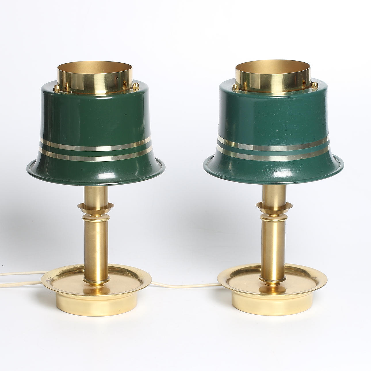 BORDSLAMPOR, ett par, Nya Öia typ 202.