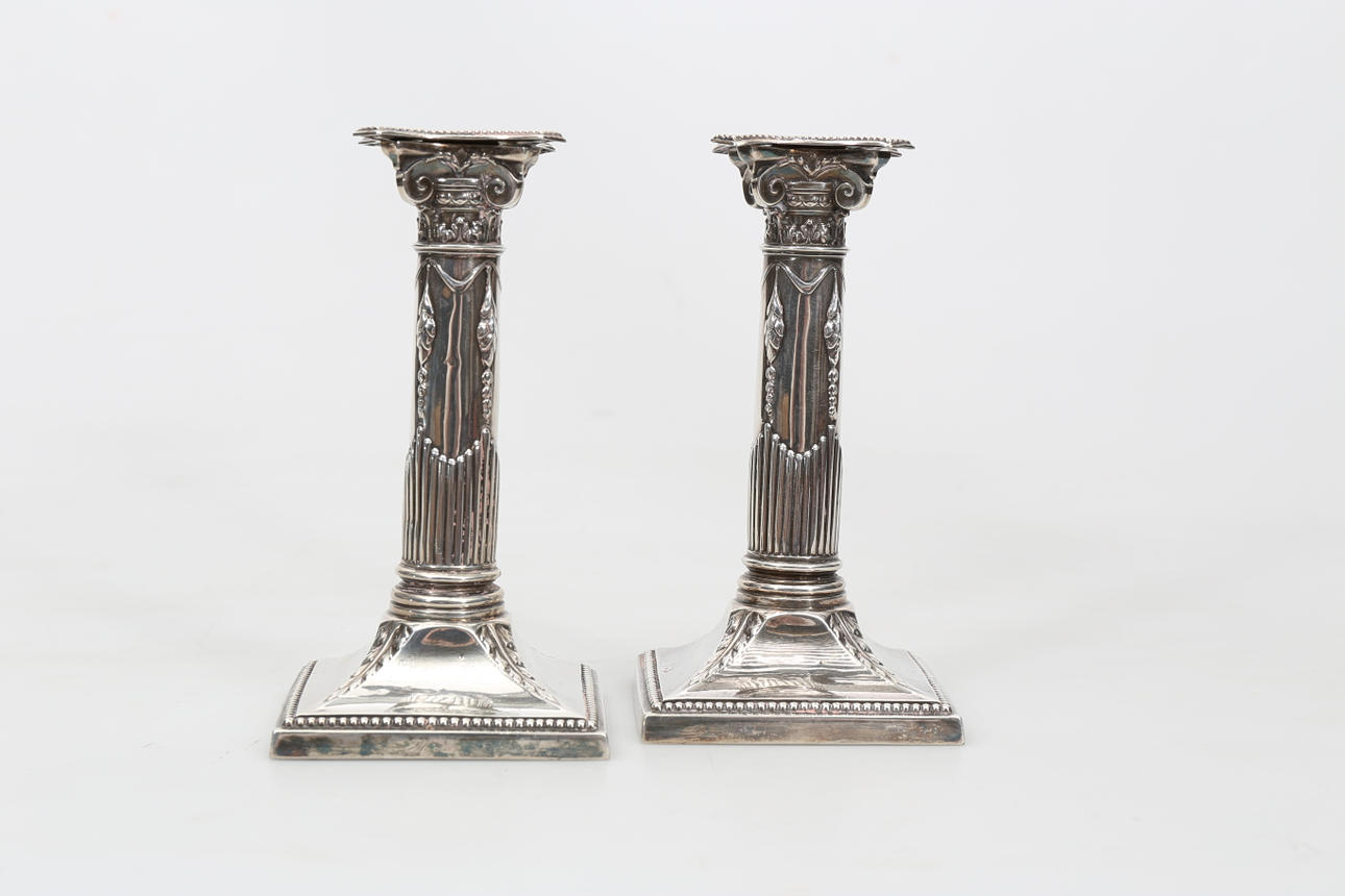 LJUSSTAKAR, silver, 2 stycken, empirestil, 1902.