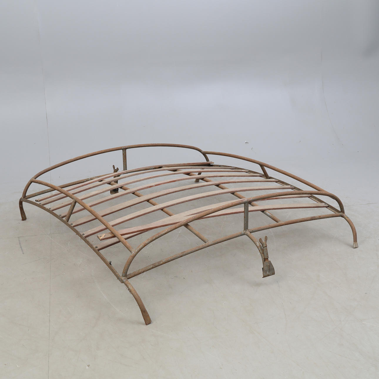 KATTOTELINE vintage-autoon.