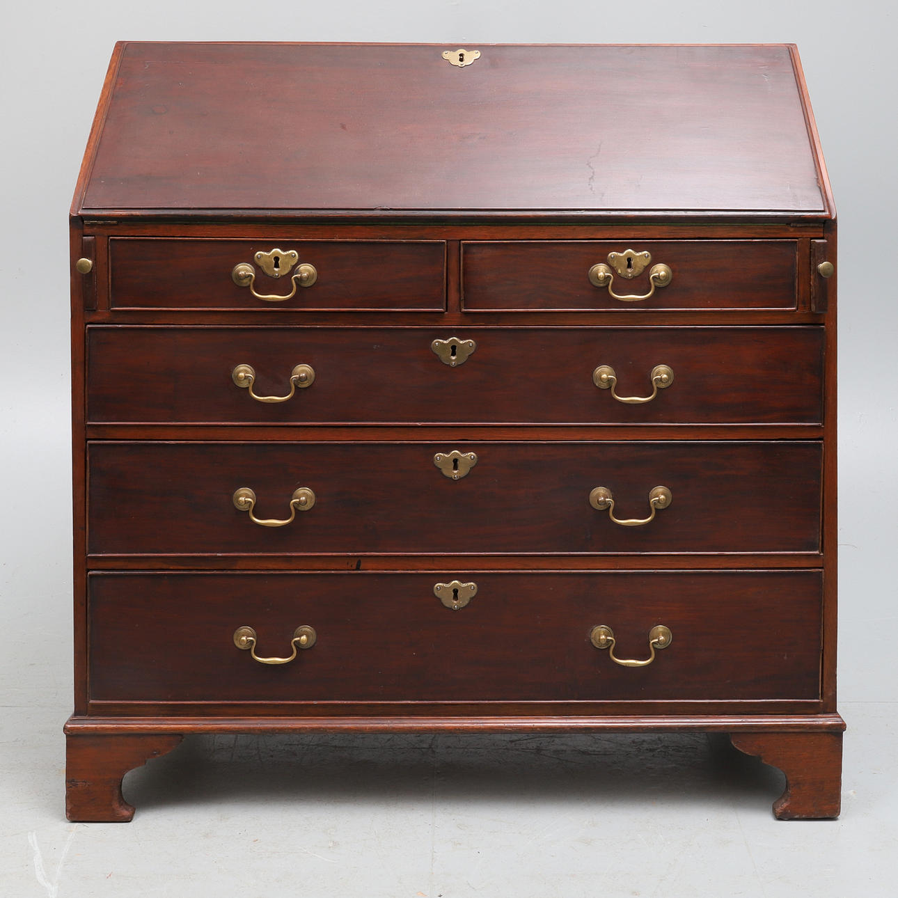 GEORGE III MAHOGANY TOIMISTO.