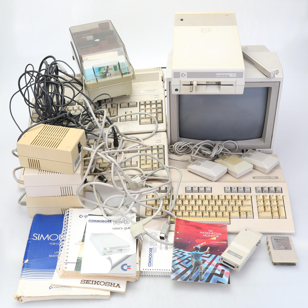 COMPUTADORAS, Commodore, computadoras varias y accesorios, B.a. A-500 Plus.