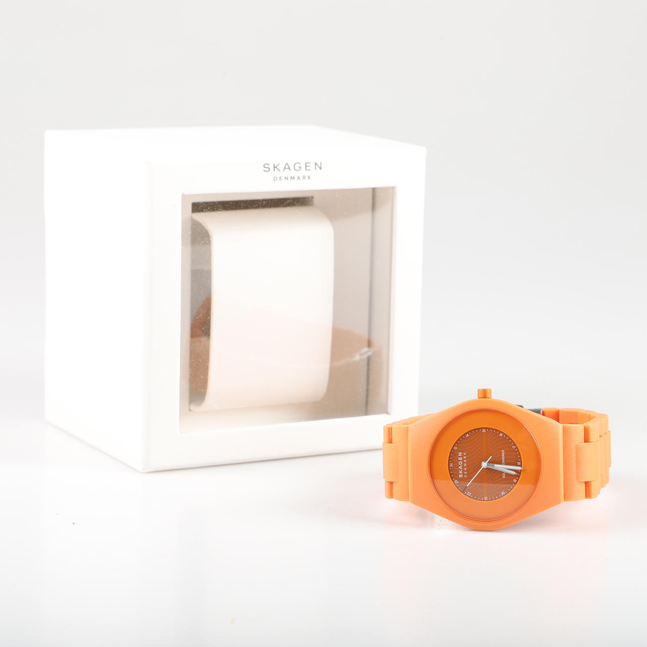 ARMBAND WATCH, plastic, Skagen, Denmark.