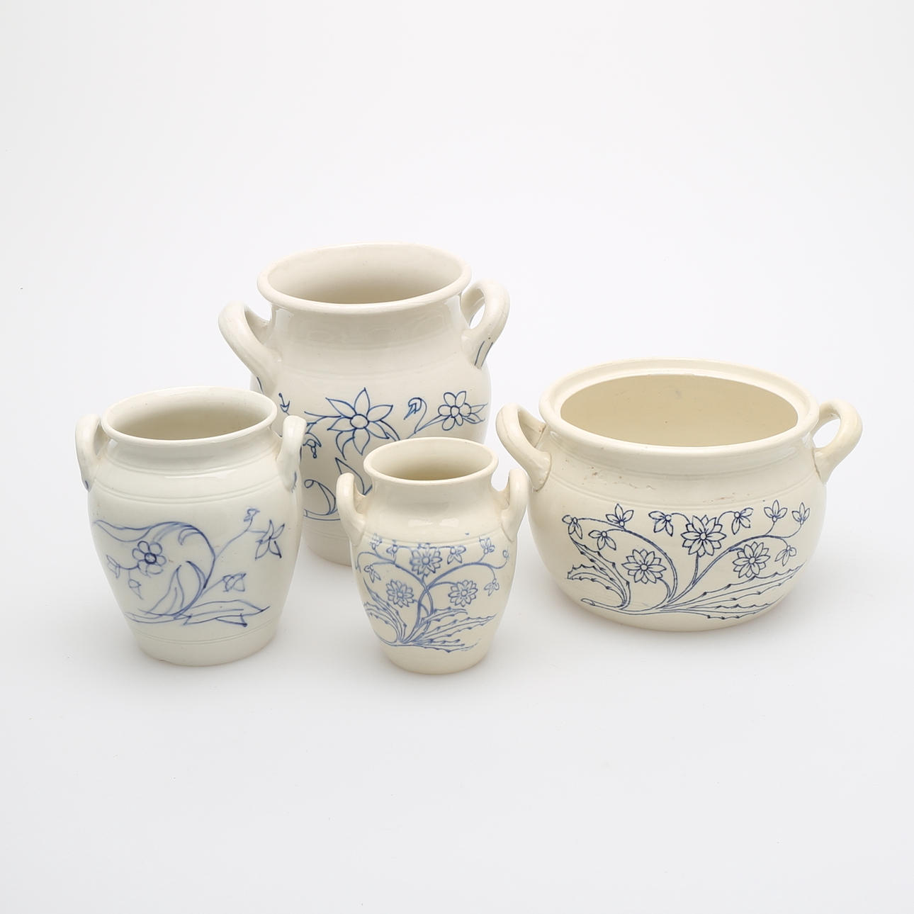 KRUS, 4 st blå/vita, Göteborg, Rörstrand, Gustafsberg.