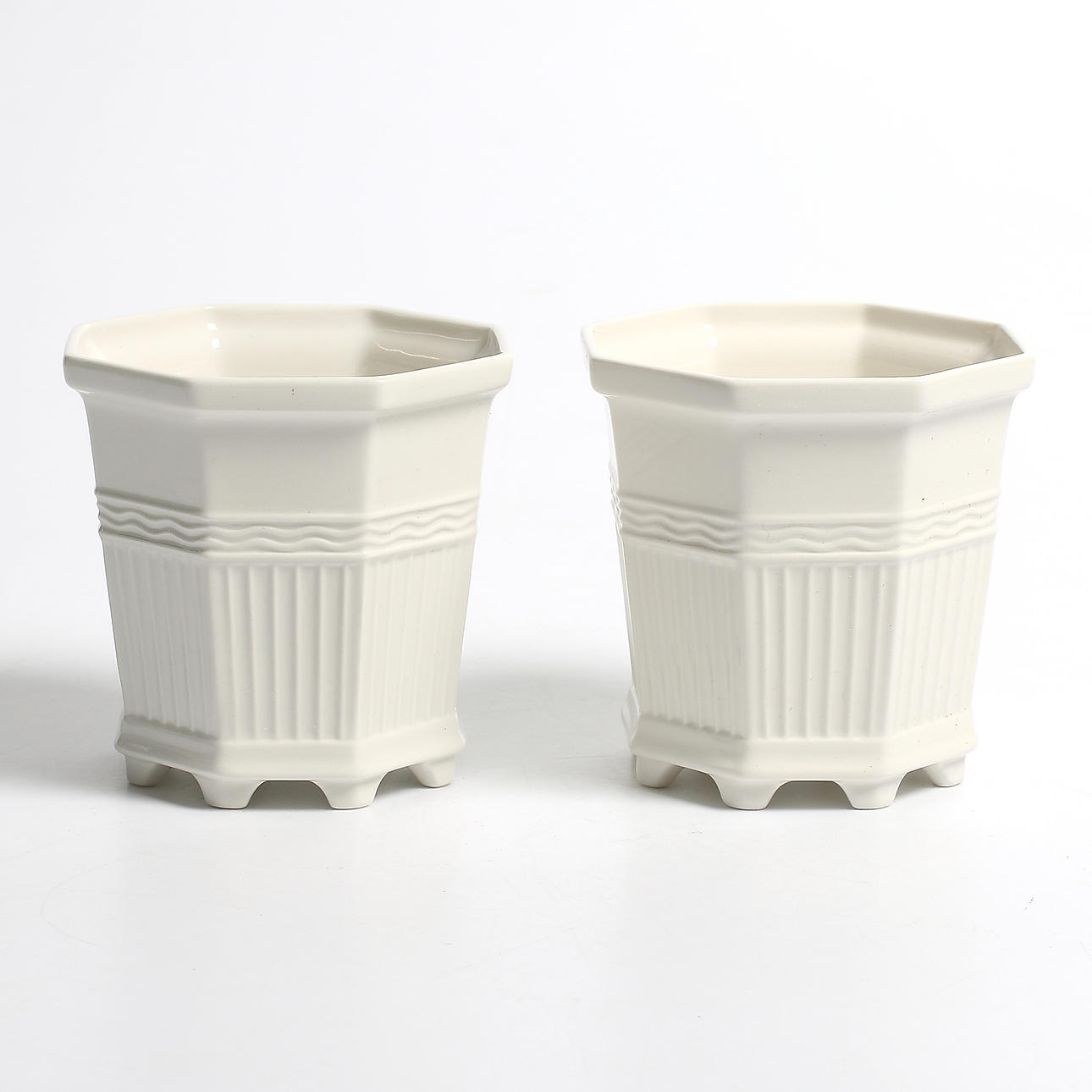 YTTERFODER, 2 st, porslin, "Waldemarsudde", Prins Eugen, Gustavsberg. 1900-tal.