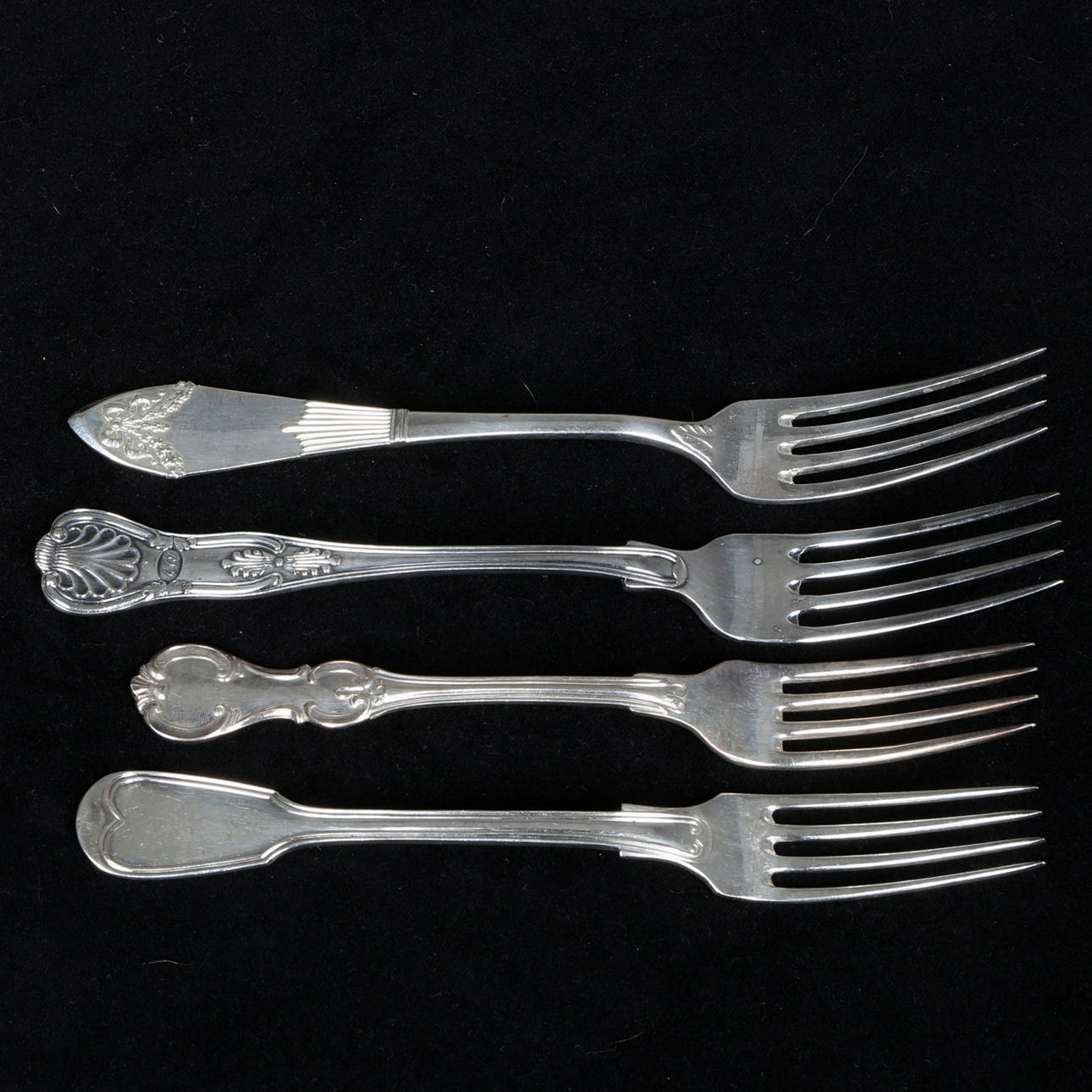 STORT PARTI NYSILVER, vikt ca 48 kg, 1900-tal.