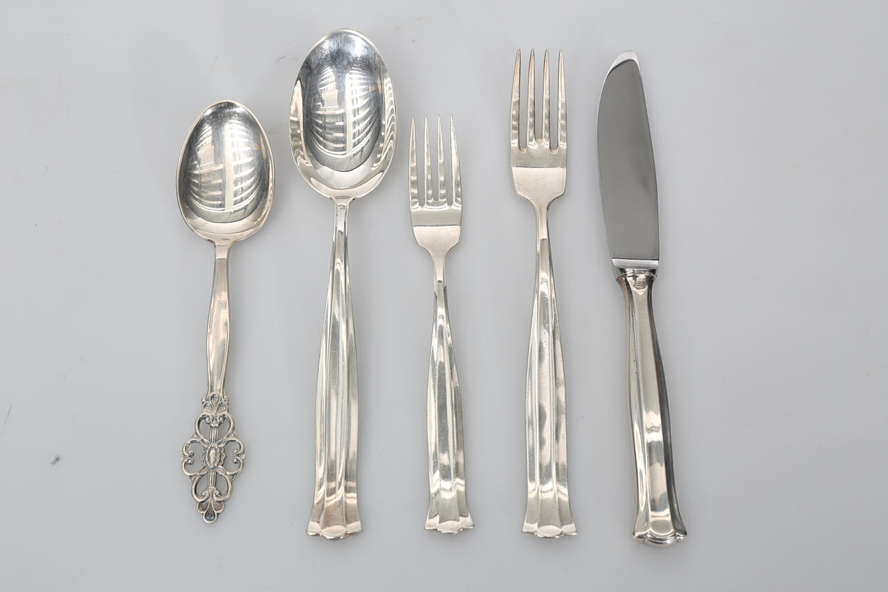 BESTICK, nysilver, 33 delar, bland annat modell "Birgitta".
