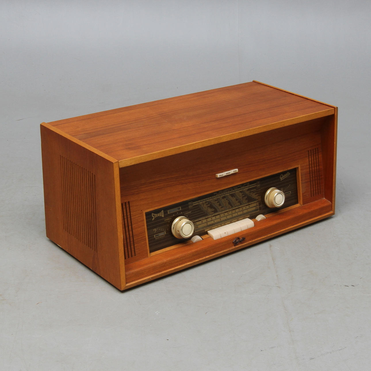 RADIOGRAMMOFON, Graetz Porgie 6916.