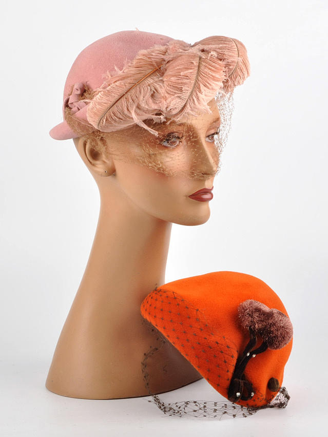 KOPFBEDECKUNG 34. damhatt Rosa och orange motorhuv.