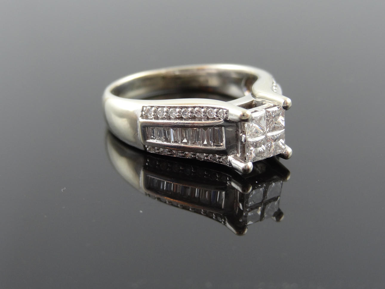 PRINCESS SNÖVIT diamantring 1,28cts.