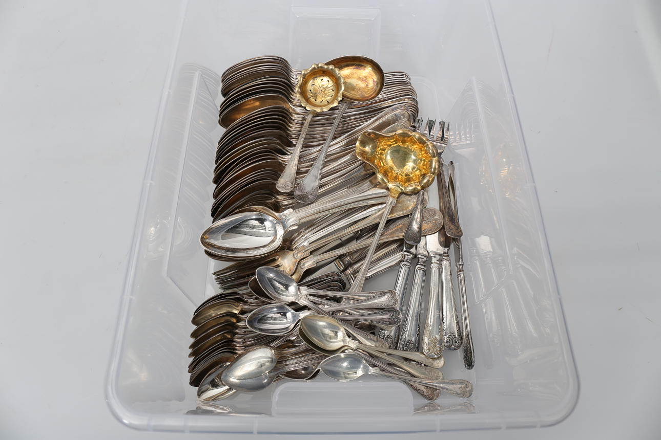 BESTICK, nysilver, "Franska Liljan".