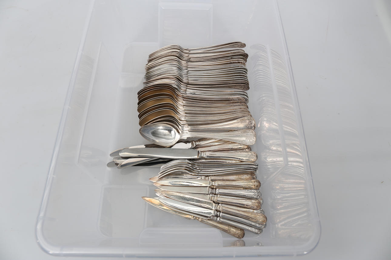 BESTICK, nysilver, "Franska Liljan".